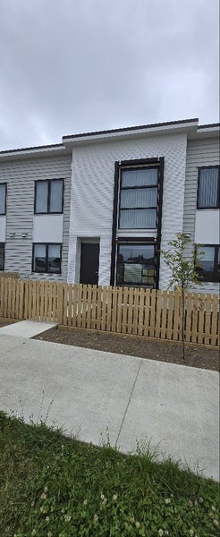 35 Kapia Drive, Takanini, Auckland - Carousel 1