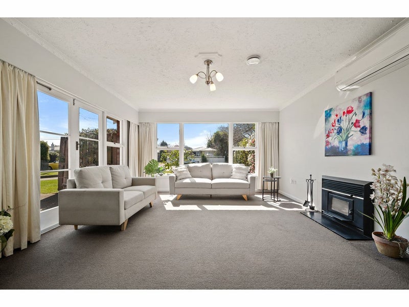 16 Jarrow Place, Halswell, Christchurch - Carousel 2