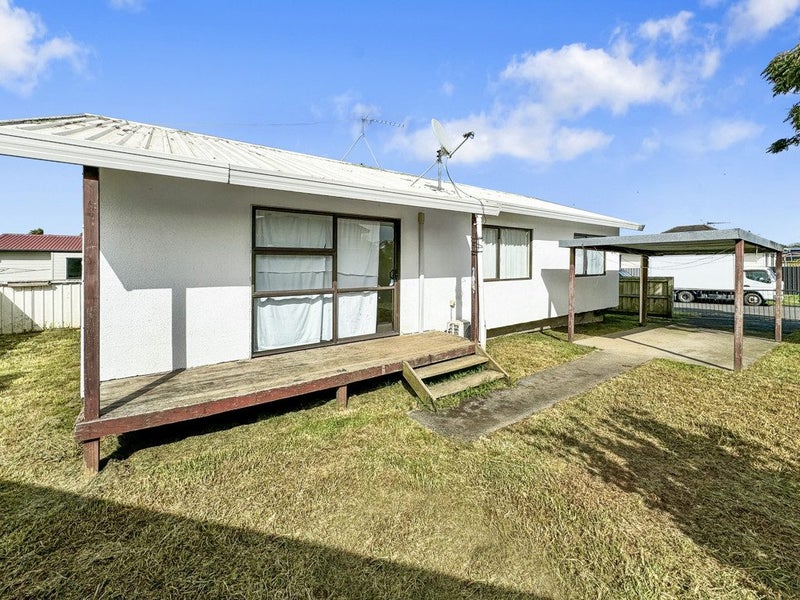 1/12 Solveig Place, Randwick Park, Auckland - Carousel 9