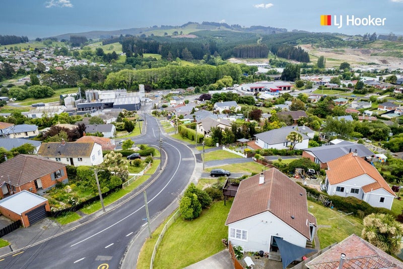 16 Edinburgh Street, Green Island, Dunedin - Carousel 19