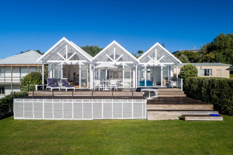 33 Eveline Street, Mangawhai Heads, Mangawhai - Carousel 2