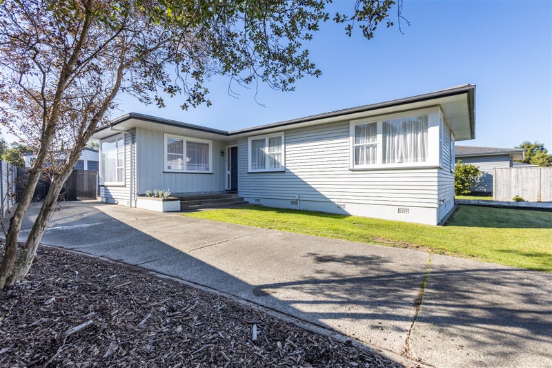 29 Karamea Crescent, Kelvin Grove, Palmerston North - Carousel 1