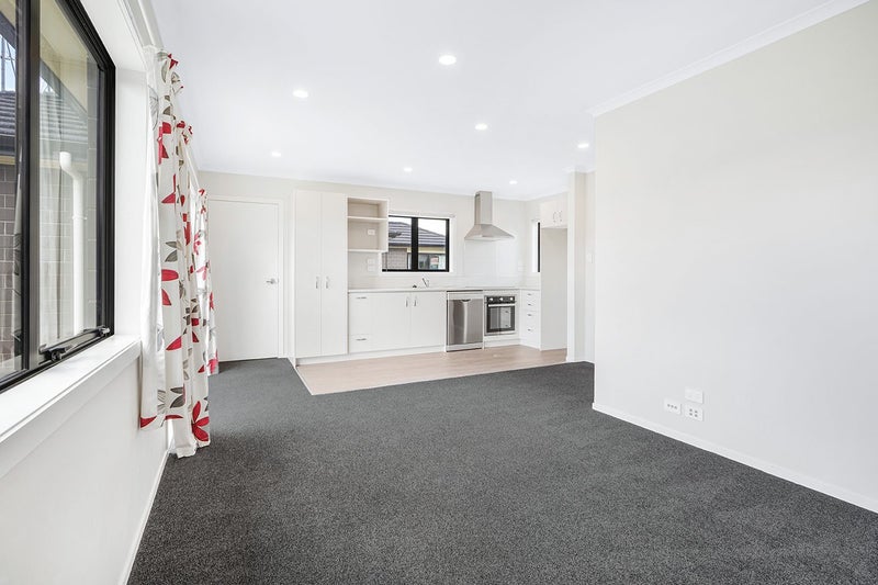 2/5 Mahana Road, St Andrews, Hamilton - Carousel 2