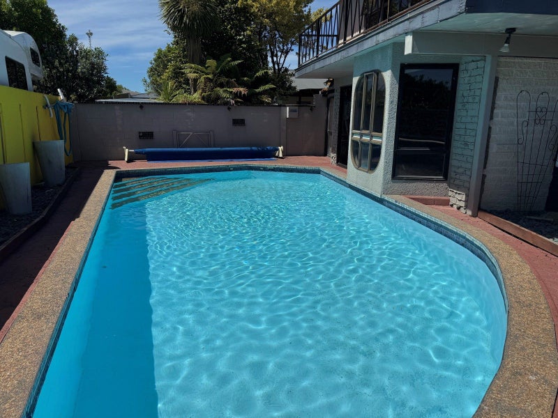 208 Caroline Place, Mayfair, Hastings - Carousel 1