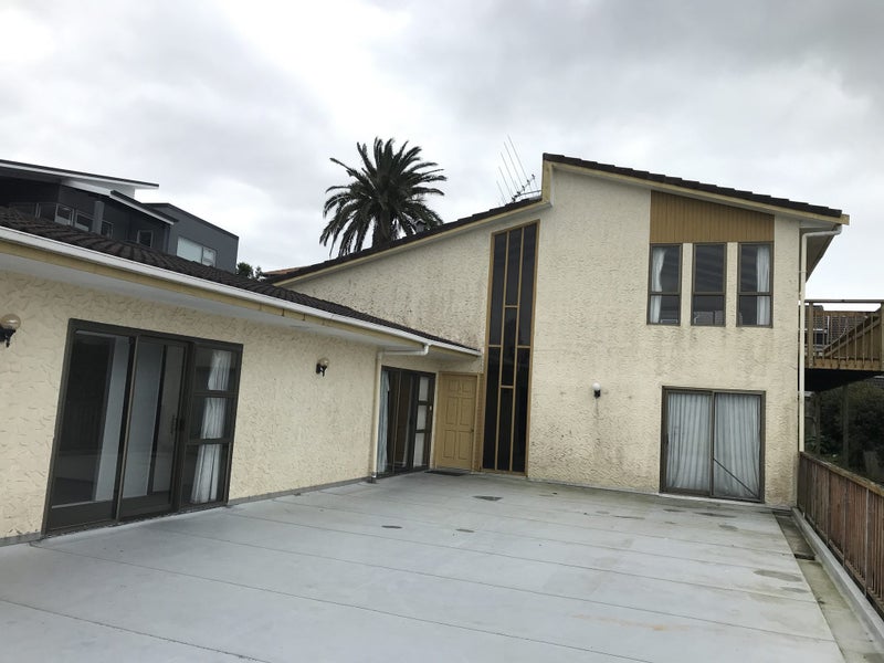 28 Masterton Road, Rothesay Bay, Auckland - Carousel 2