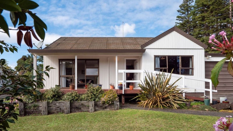 9A Hawkings Crescent, Kerikeri, Kerikeri - Carousel 1