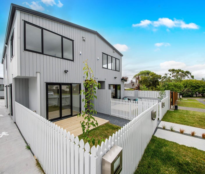 37B West Harbour Drive, West Harbour, Auckland - Carousel 2