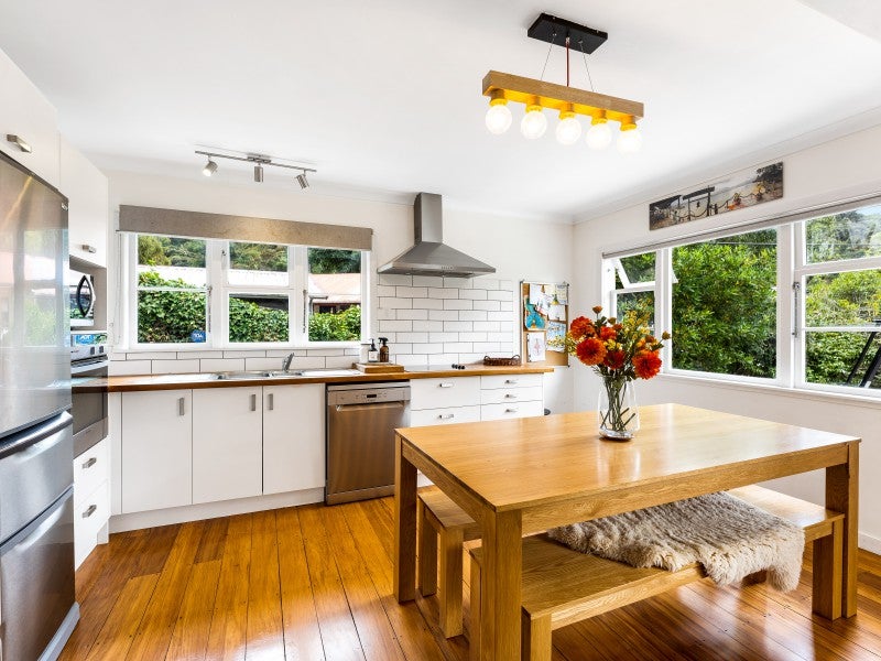 39 Rawhiti Street, Stokes Valley, Lower Hutt - Carousel 1