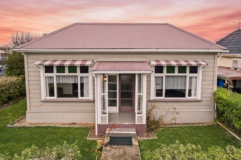 195 Macandrew Road, South Dunedin, Dunedin - Carousel 1