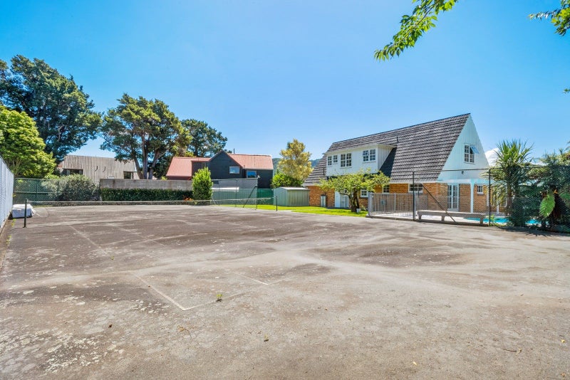 13 Johnswood Grove, Clouston Park, Upper Hutt - Carousel 12