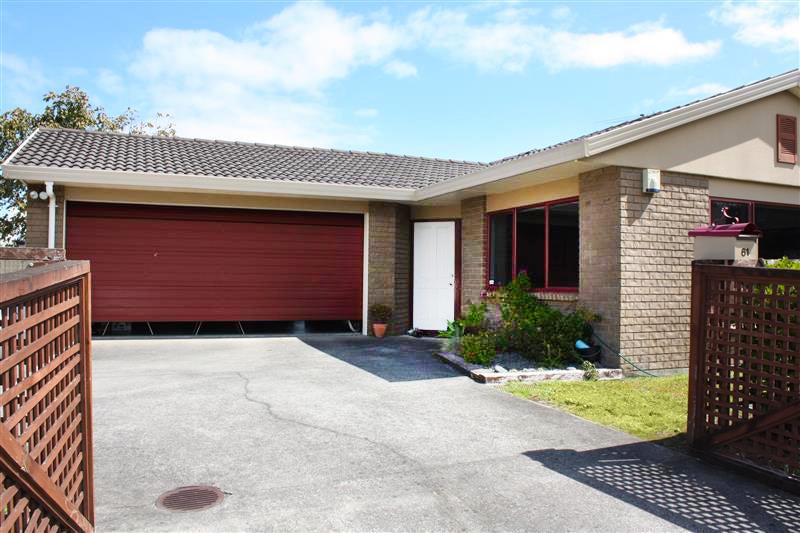 61 Stratford Road, Manurewa, Auckland - Carousel 1