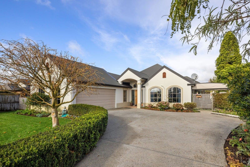 4 Guildford Place, Rototuna North, Hamilton - Carousel 1