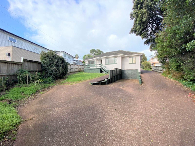 19 Clinker Street, Three Kings, Auckland - Carousel 1