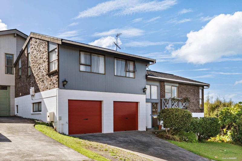 2/32 Montclair Rise, Browns Bay, Auckland - Carousel 2