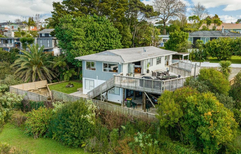 9 Dundas Place, Henderson, Auckland - Carousel 1