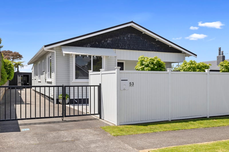 53 Paynters Avenue, Strandon, New Plymouth - Carousel 21