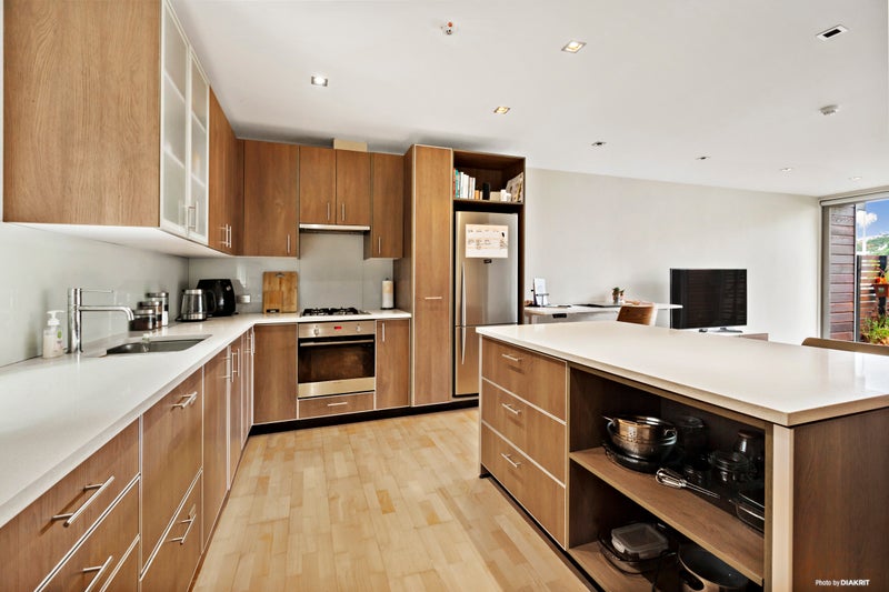 H104/326 Evans Bay Parade, Hataitai, Wellington - Carousel 2