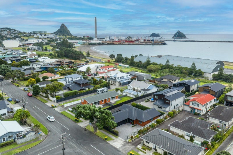 32 Whiteley Street, Moturoa, New Plymouth - Carousel 32