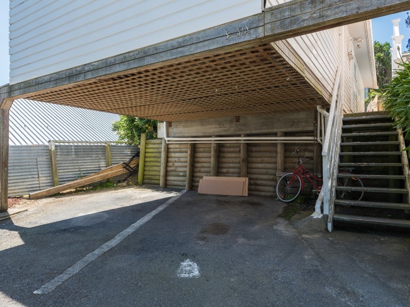 51 Majoribanks Street, Mount Victoria, Wellington - Carousel 17