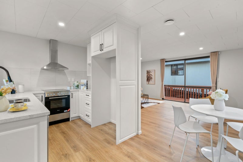 1/9 Kimdale Place, Totara Heights, Auckland - Carousel 2