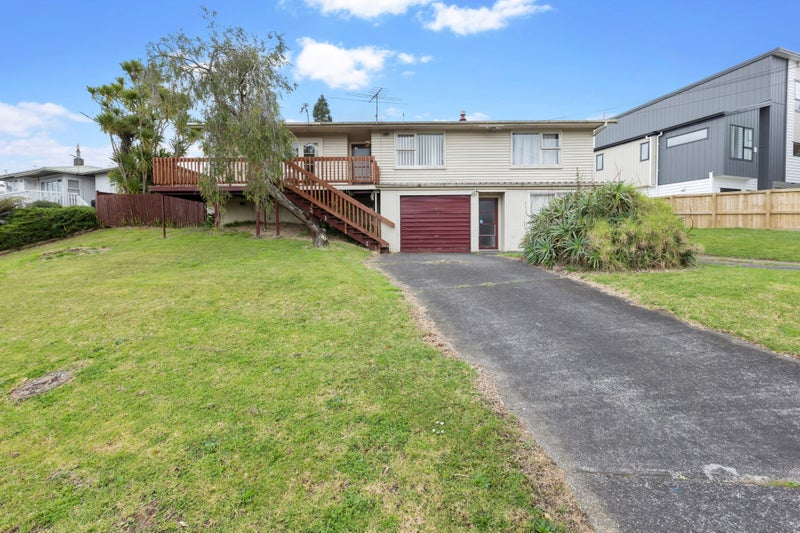 126 Vodanovich Road, Te Atatu South, Auckland - Carousel 2