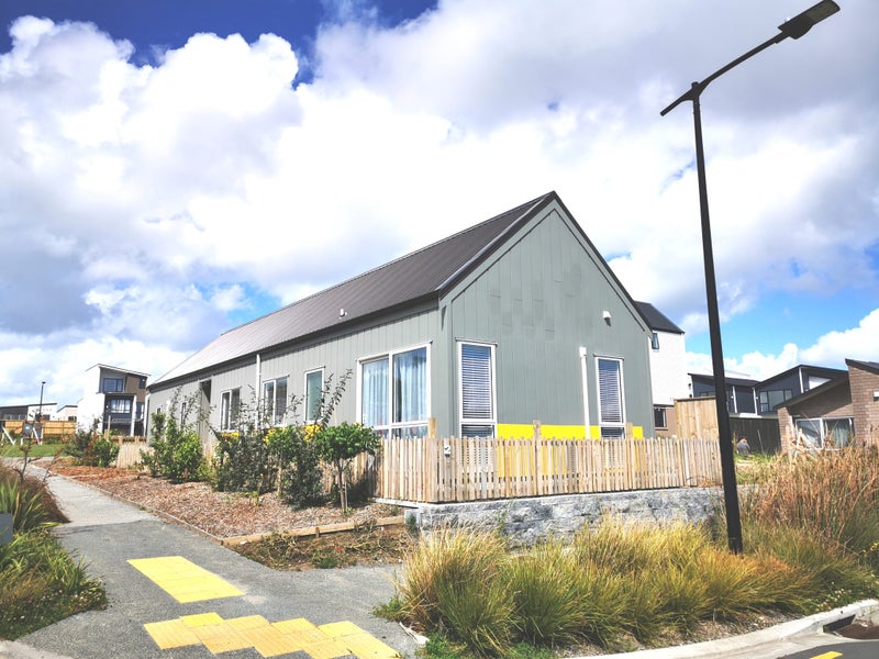 14 Herekino Street, Westgate, Auckland - Carousel 2