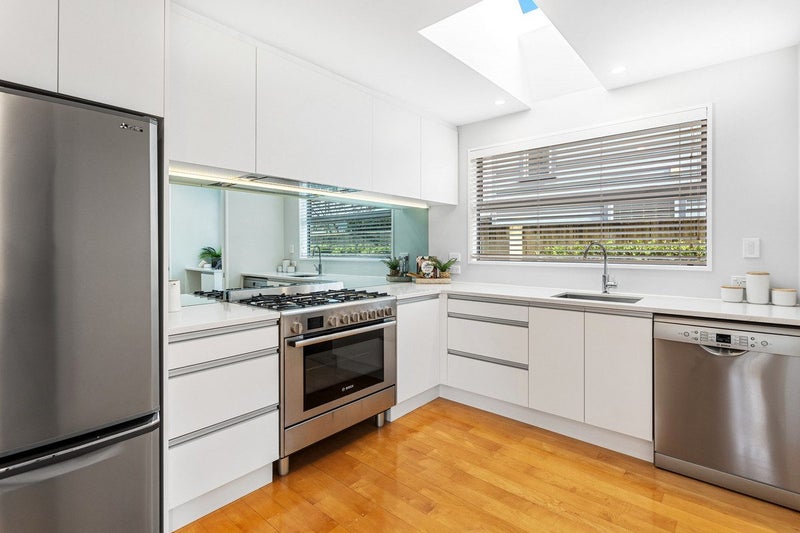 11 Springfield Road, St Albans, Christchurch - Carousel 2