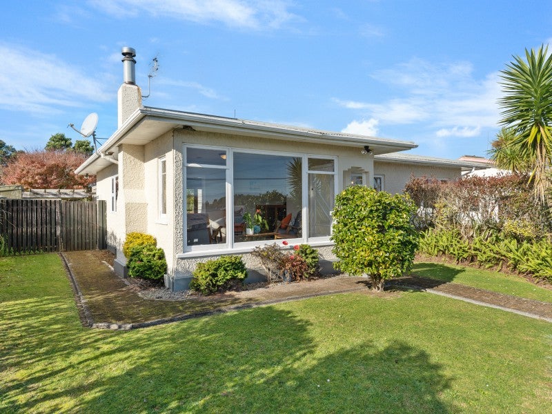 411 Carrington Street, Upper Vogeltown, New Plymouth - Carousel 2