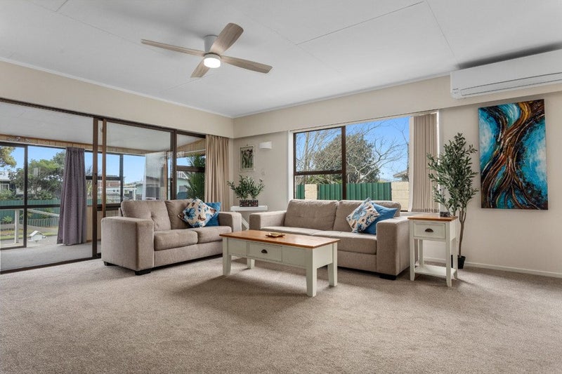 5 Alpha Avenue, Coastlands, Whakatane - Carousel 2