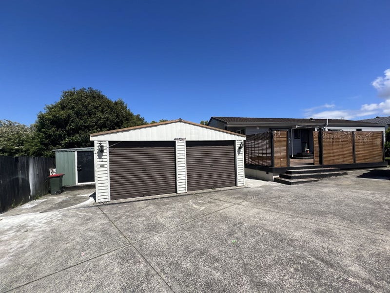 12 Leven Lane, Totara Heights, Auckland - Carousel 1