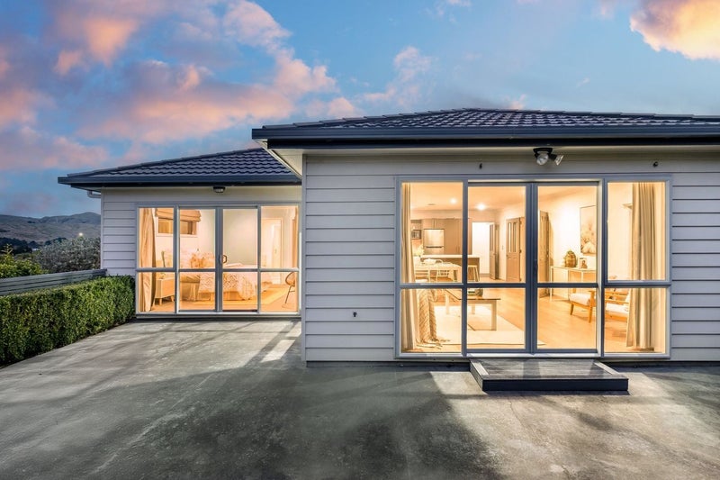 5 Tongariro Drive, Aotea, Porirua - Carousel 2