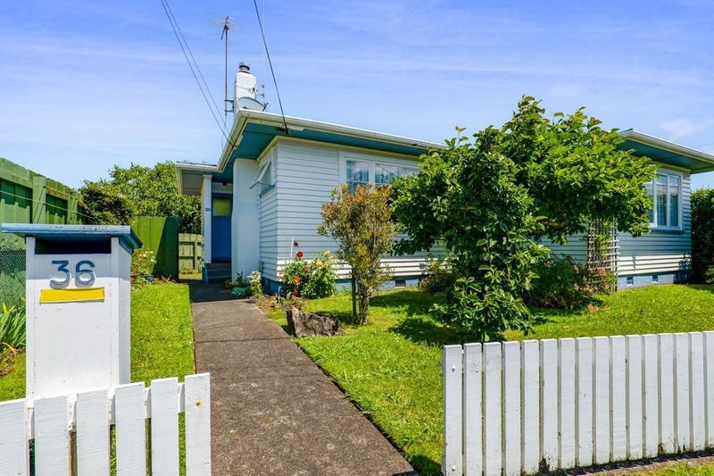36 Trafalgar Street, Westown, New Plymouth - Carousel 2