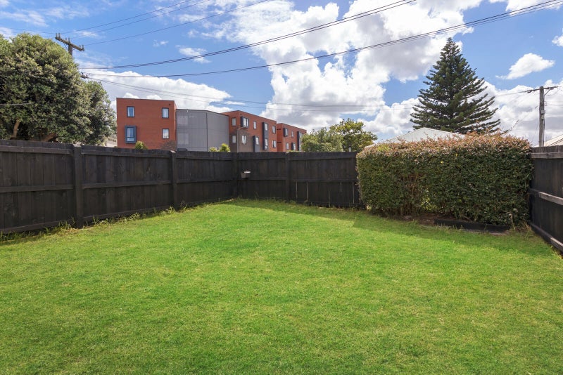 2/29 Hokonui Road, Otahuhu, Auckland - Carousel 2