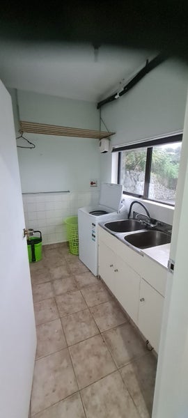 190 Buckley Road, Southgate, Wellington - Carousel 13