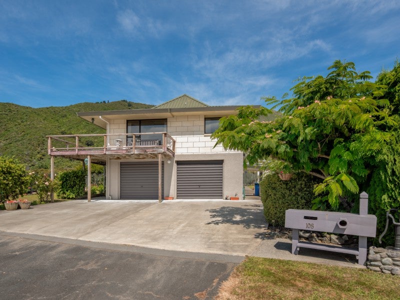 108 Moana View Road, Waikawa, Picton - Carousel 1