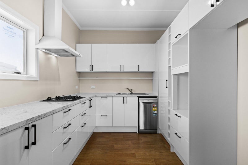 605 Grove Road, Mayfair, Hastings - Carousel 2