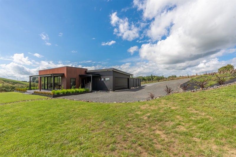 52 Lockerbie Lane, Whatawhata, Hamilton - Carousel 2