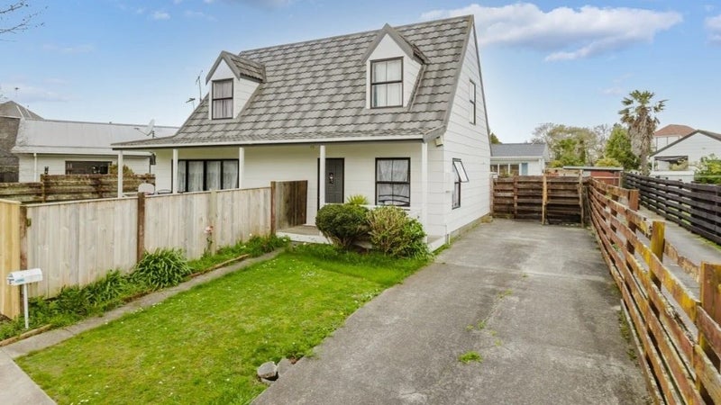 21 Newton Place, Westbrook, Palmerston North - Carousel 1