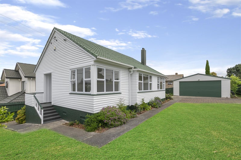 11 Winstone Road, Mount Roskill, Auckland - Carousel 1