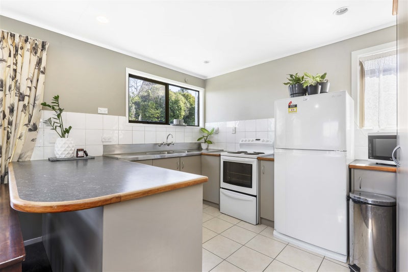 2 Glamis Avenue, Dinsdale, Hamilton - Carousel 2