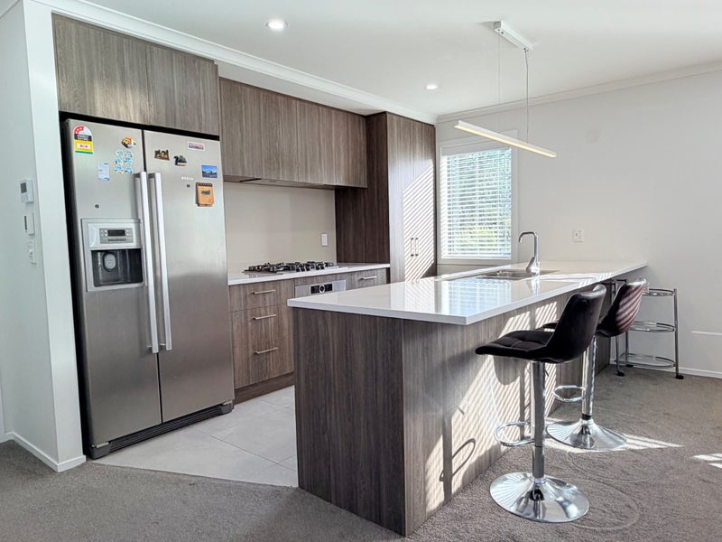 9 Taraiti Crescent, Kenepuru, Porirua - Carousel 2