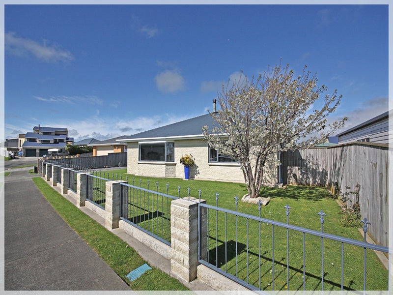 4 Teppett Place, Foxton Beach, Foxton - Carousel 2