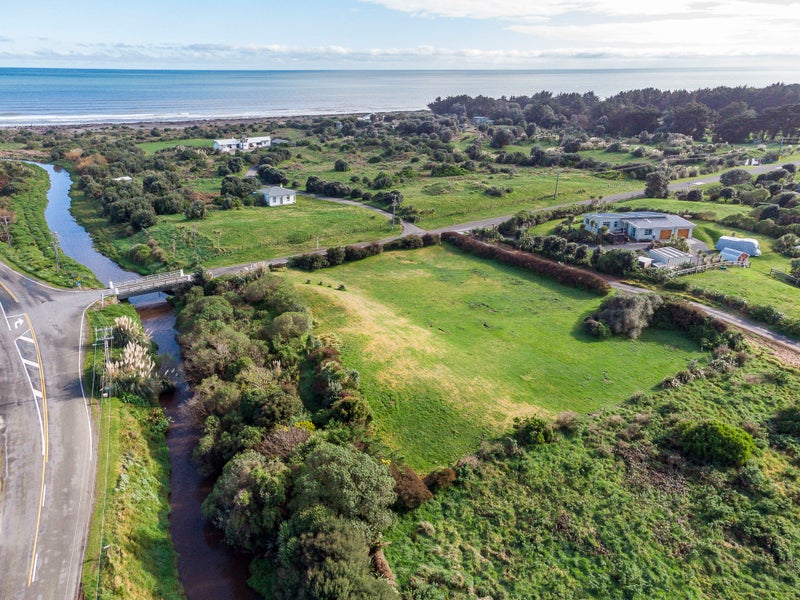 2 Sims Road, Te Horo Beach - Carousel 12