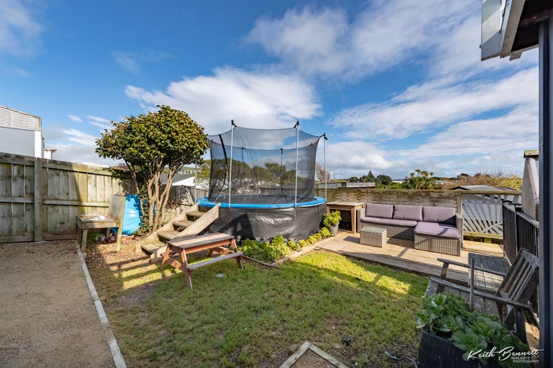 15 Chaffey Crescent, Titahi Bay, Porirua - Carousel 11
