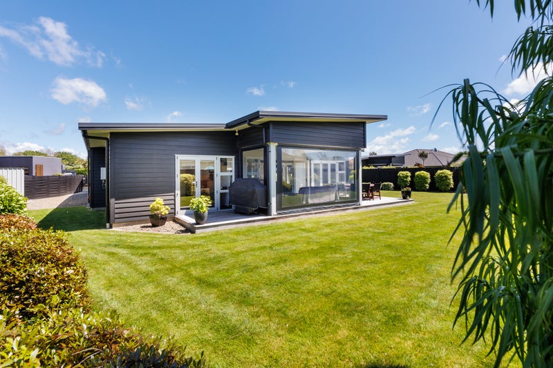 3 Cheltenham Lane, Awapuni, Palmerston North - Carousel 2