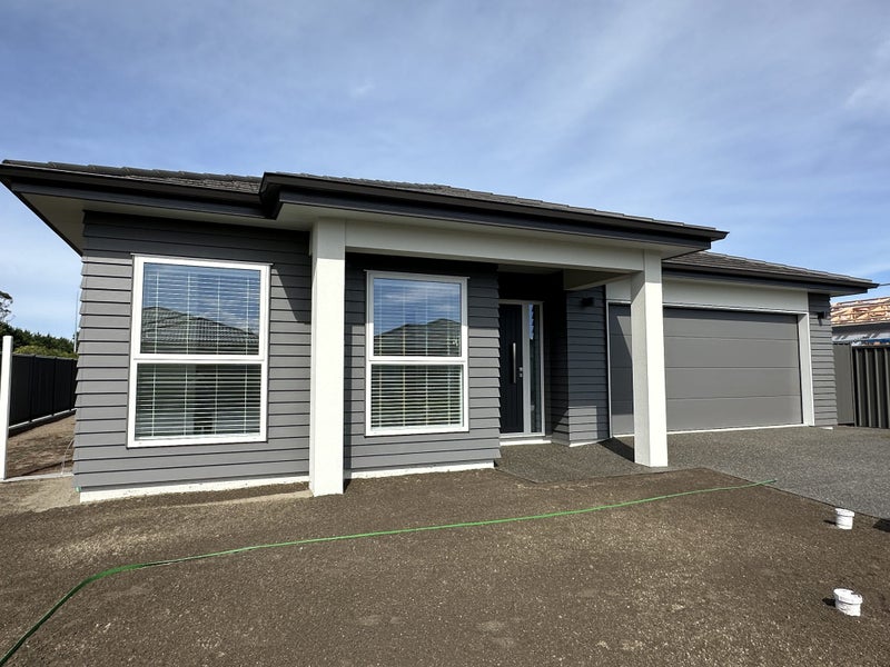 11 Cassin Place, Taradale, Napier - Carousel 1