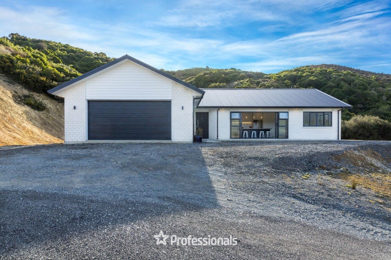 9 Margaret Mahy Drive, Blue Mountains, Upper Hutt - Carousel 2