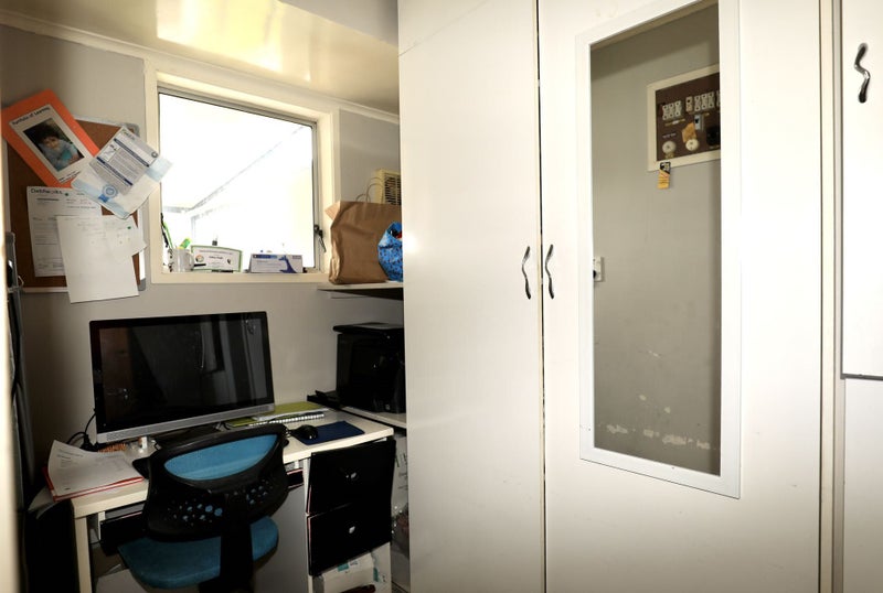 21 Sikkim Crescent, Clover Park, Auckland - Carousel 11