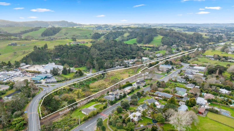 111 Waitakere Road, Henderson - Carousel 2