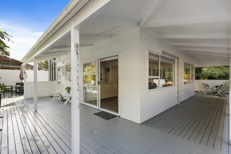 26A Harrybrook Road, Green Bay, Auckland - Carousel 2